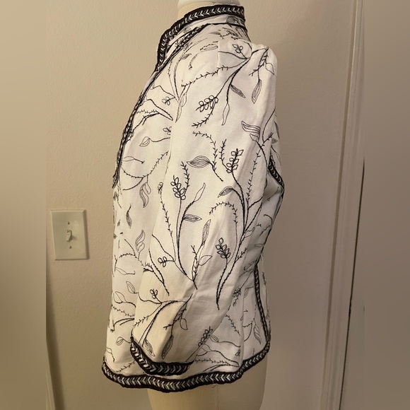 🤍Nygârd cream and brown jacket🤍 - Picture 5 of 6